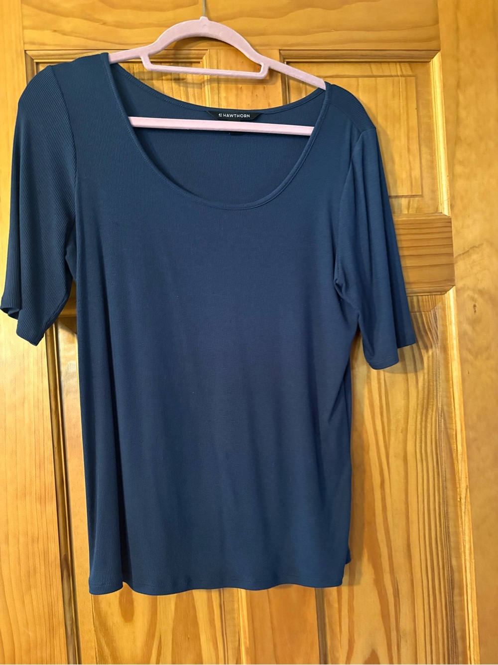 NWOT 41Hawthorne Women's Navy Scoop Neck Short Sleeve Top